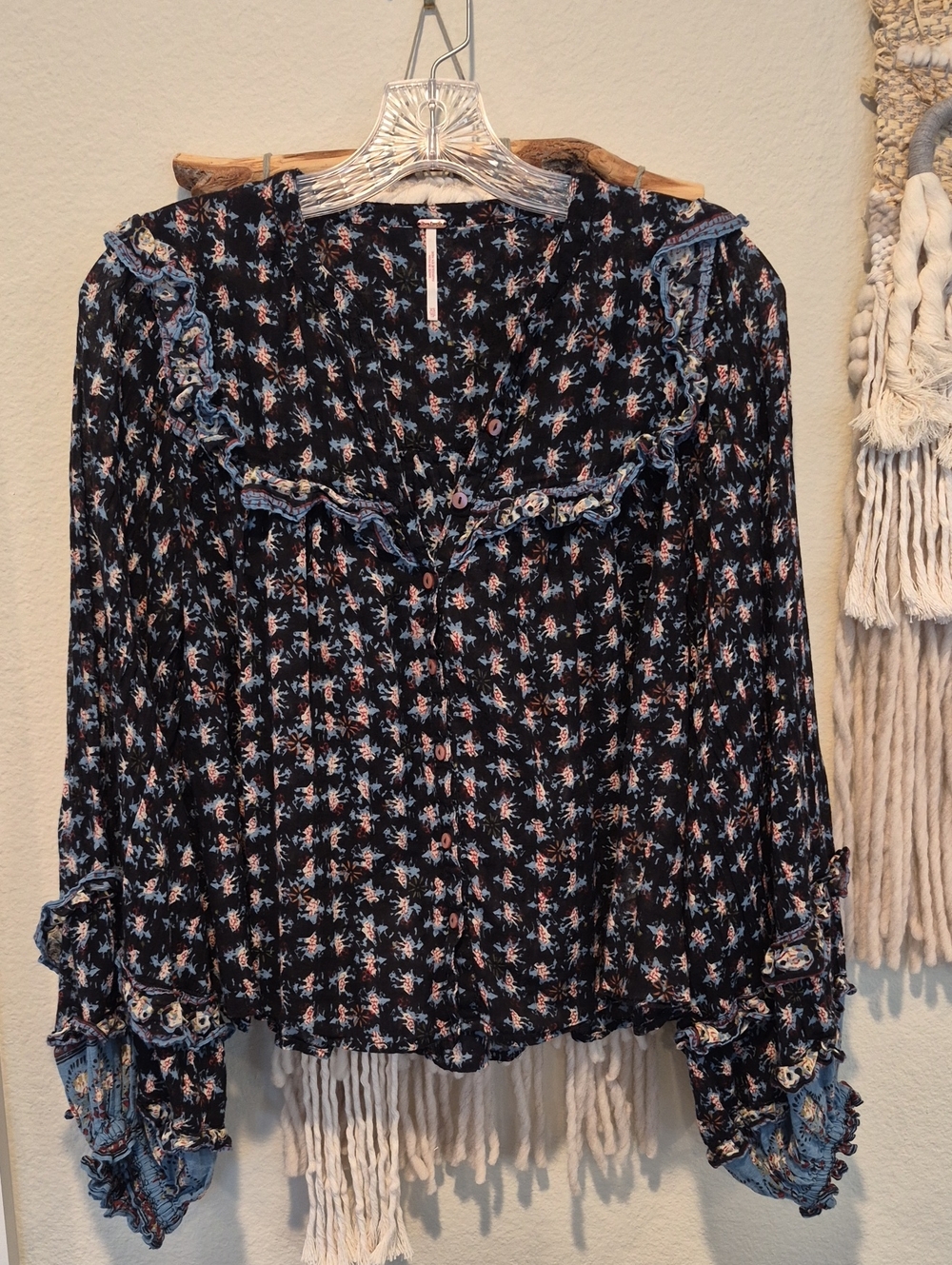 XS-M Free People Jenna Floral Ruffle Detail Cotton Blouse in Night Combo - Picture 3 of 11